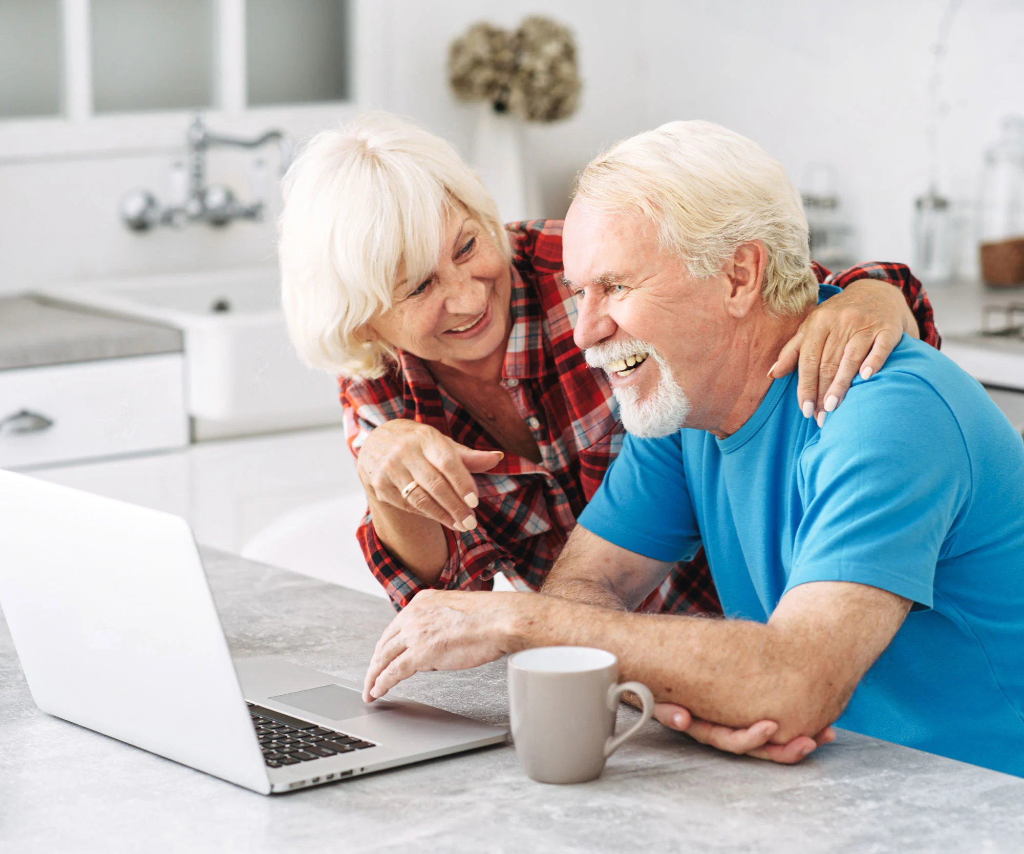 https://www.maplewoodseniorliving.com/wp-content/uploads/2022/03/Live-Stream-Learning1.jpg